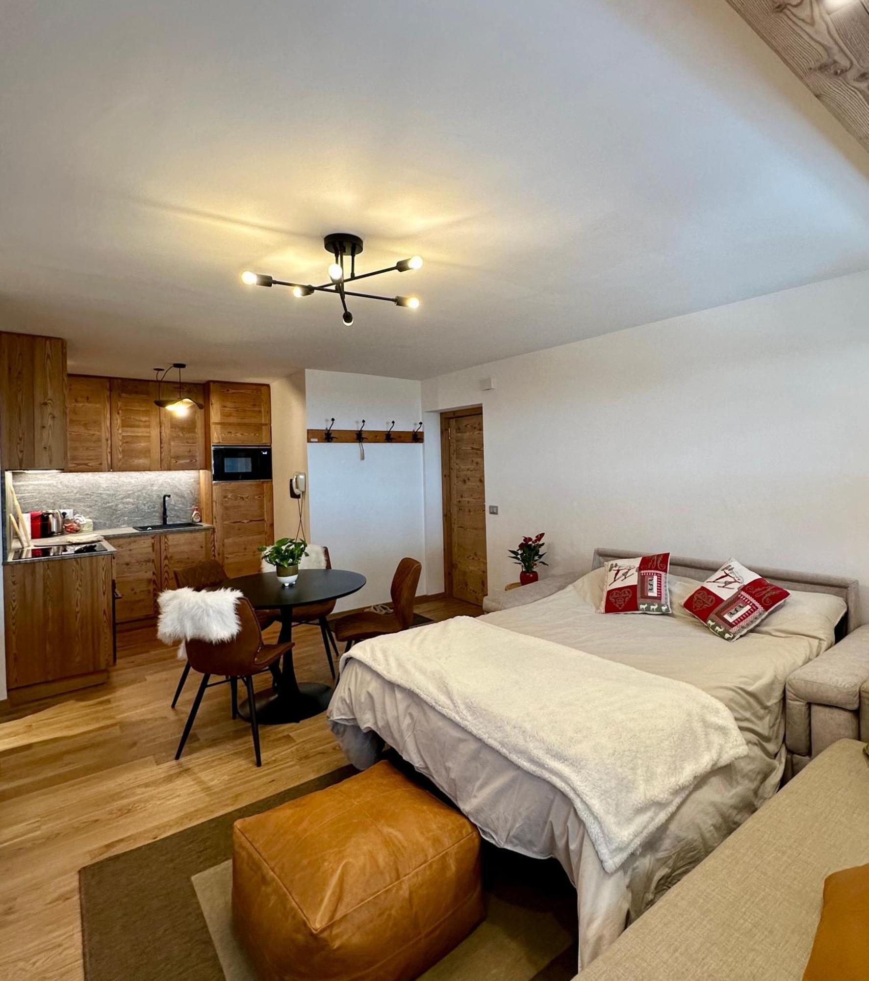 ברויל-קרוויניה Cozy Bilocale Apartment מראה חיצוני תמונה