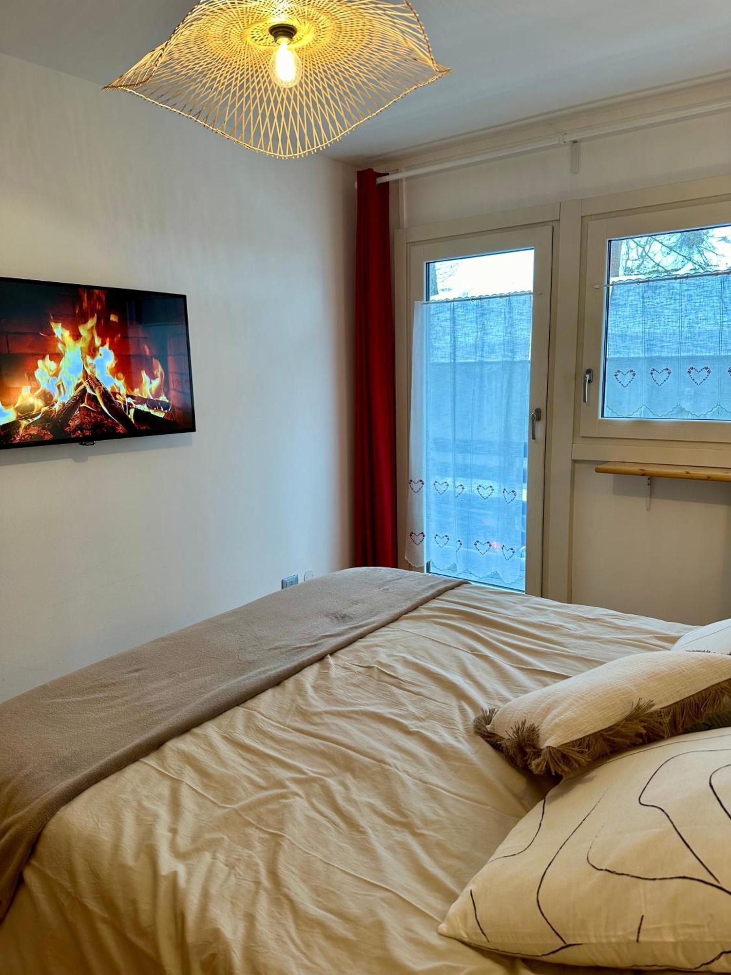 ברויל-קרוויניה Cozy Bilocale Apartment מראה חיצוני תמונה