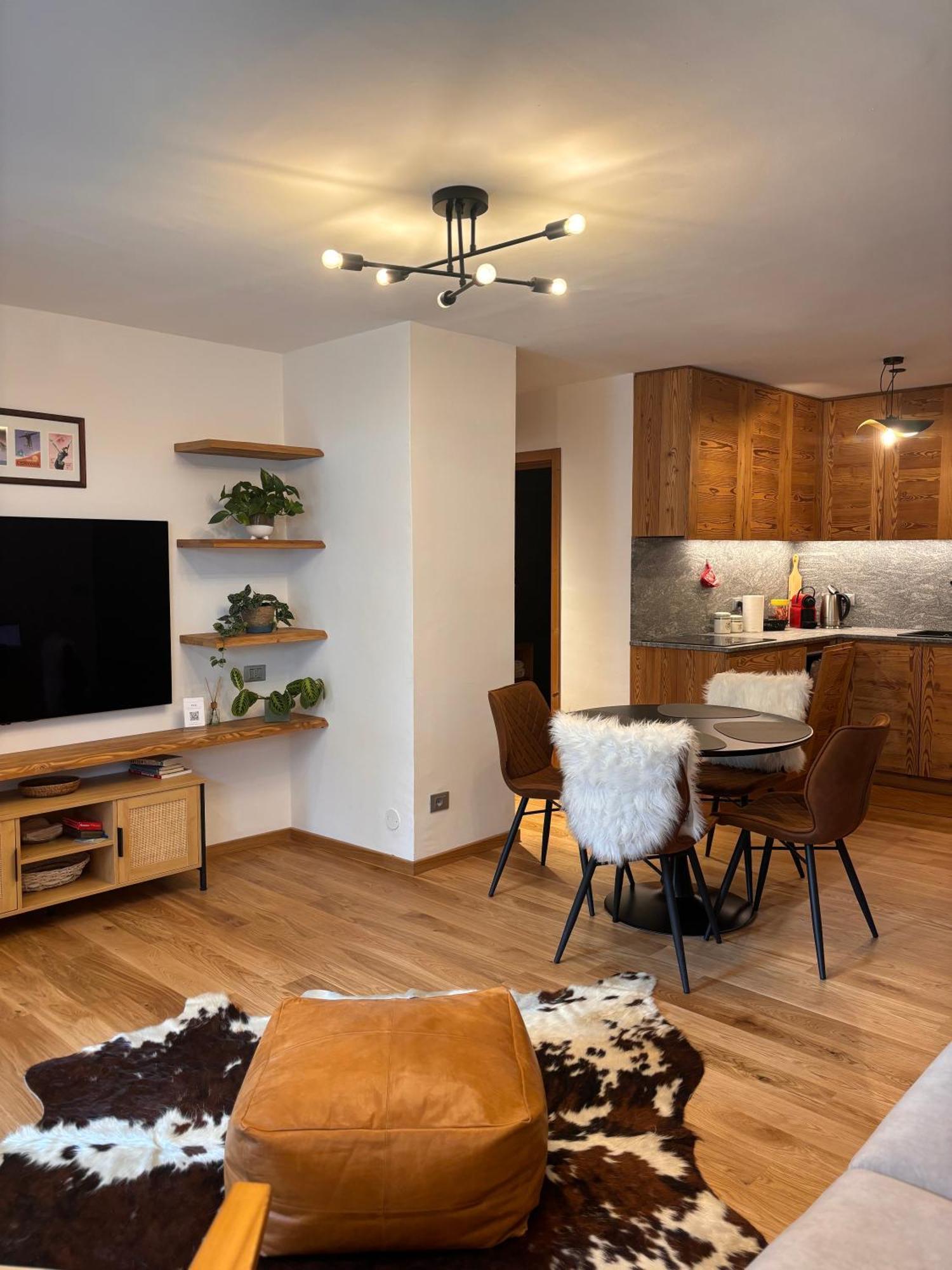ברויל-קרוויניה Cozy Bilocale Apartment מראה חיצוני תמונה